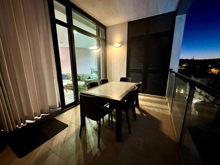Stunning 2Br Apt In St Julians Saint Julian's Bagian luar foto